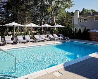 Best Place to Stay in East Hampton w/ Free Parking & Breakfast! 4 Relaxing Units - East Hampton - Bazén