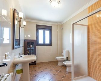 Finca Cerro Alcolea Periana by Ruralidays - Periana - Baño