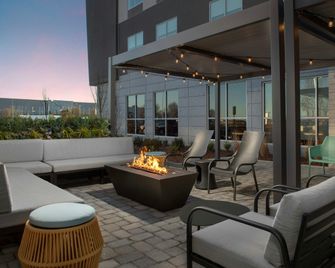 Tru by Hilton Concord Charlotte - Concord - Building
