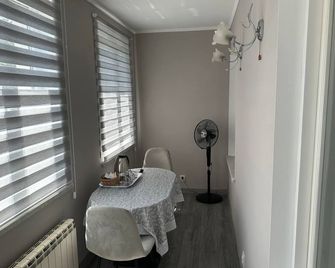 هوتل ليديا - تشيسيناو - غرفة طعام