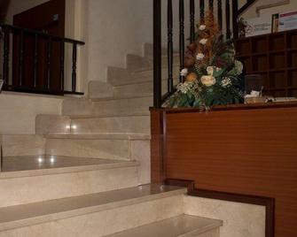 Hotel Jendri - Almazora - Trappen