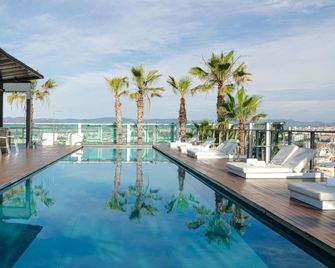 Renaissance Barcelona Fira Hotel - Barcellona - Piscina
