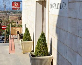 Hotel Costa Antiga - Sant’Anna Arresi - Vista del exterior