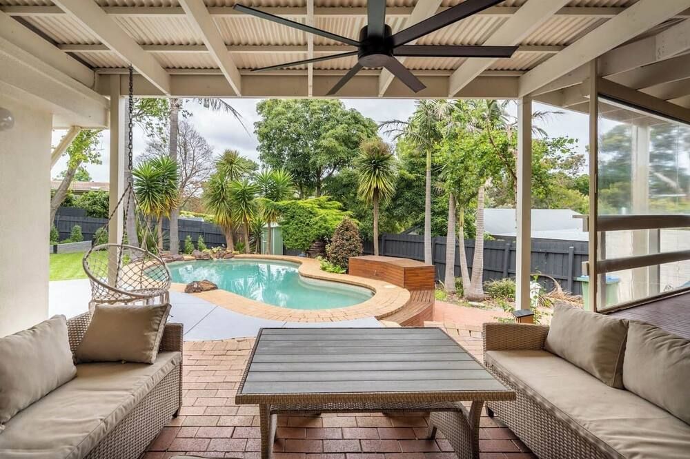 'The Moondah Manor' A Poolside Family Retreat - Mount Eliza - حوض السباحة