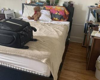 Cozy 2-bedroom apartment in welcoming Queens with WiFi, AC - Queens - Chambre