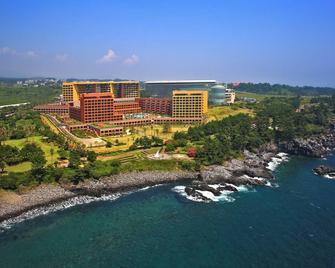 Jeju Booyoung Hotel - Seogwipo - Building