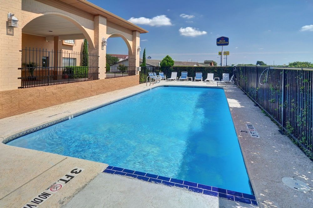 Super 8 By Wyndham Decatur Texas - Decatur - Басейн