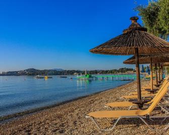 Happy Camp Mobile Homes In Karda Beach Camping and Bungalows - Kato Korakiana - Beach