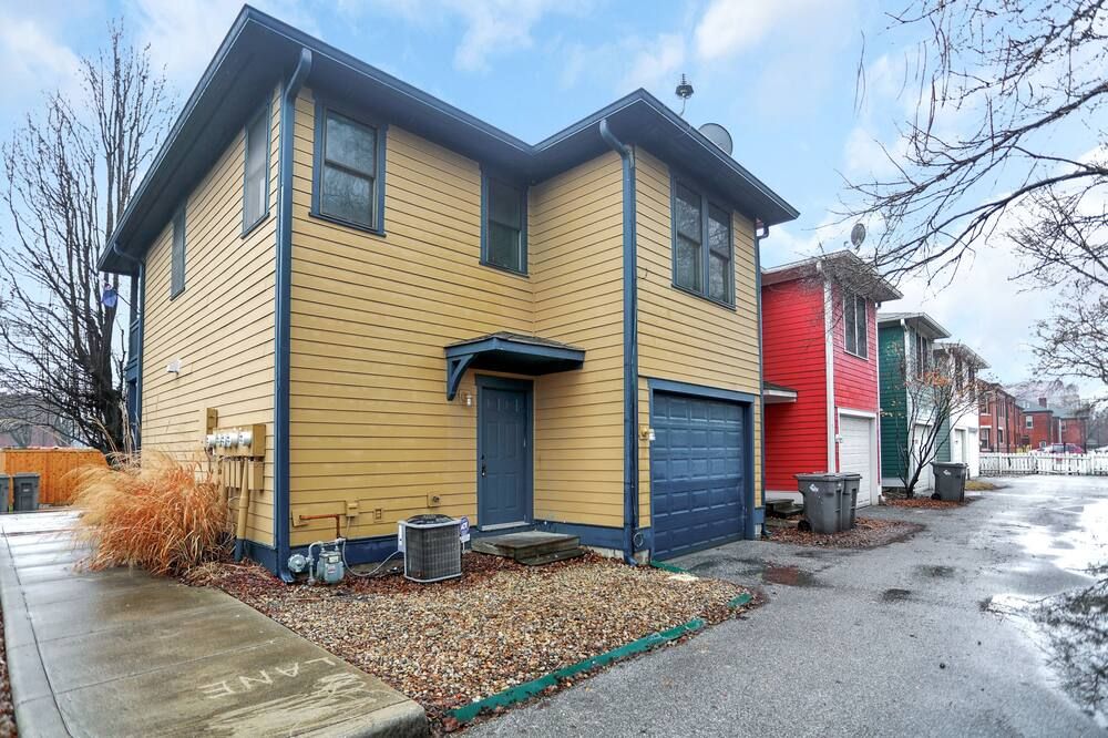 Prime Downtown Location+Garage. Walk to Mass Ave. - אינדיאנאפוליס - בניין