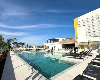 Intercity Pátio Pinda Hotel & Resort - Pindamonhangaba - Pool