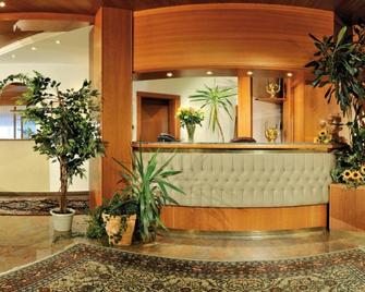 Aparthotel Garni Monte - Kartitsch - Receptie