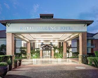 The Royal Marang Hotel - Boshoek - Edificio