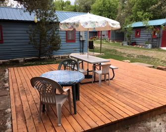 Create Lasting Memories: Family-Friendly Rustic Cabin in New Mexico's Backcountry - Pecos - Patio