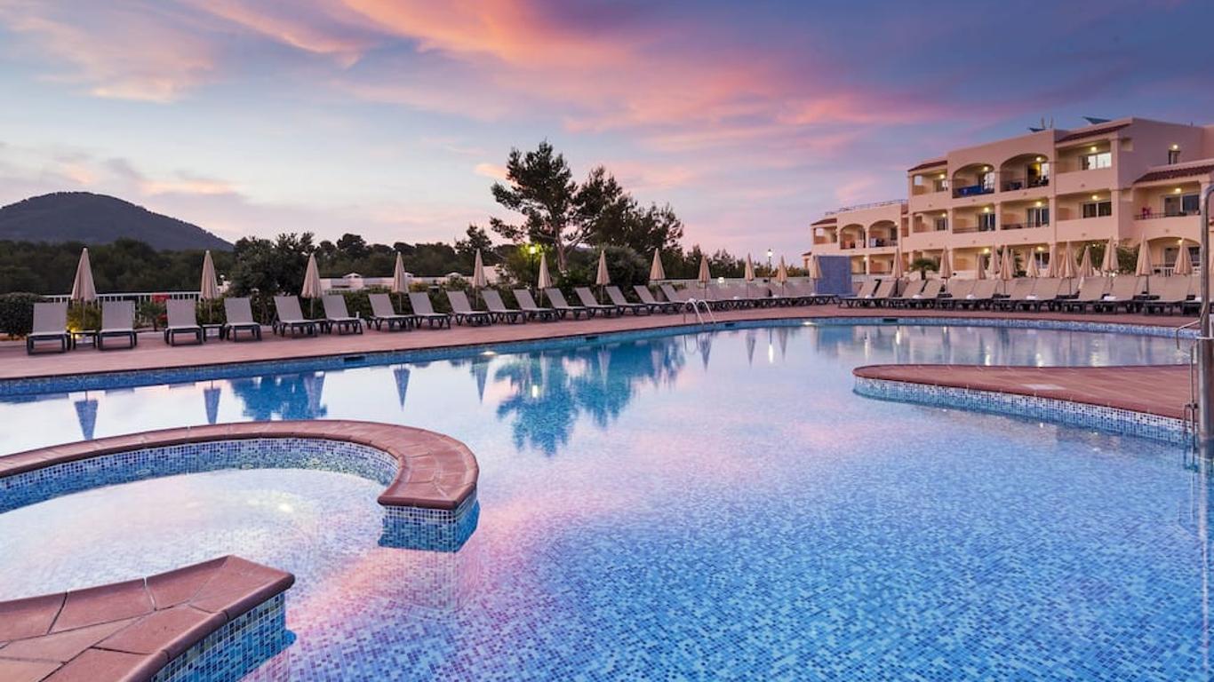 Invisa Hotel Club Cala Blanca