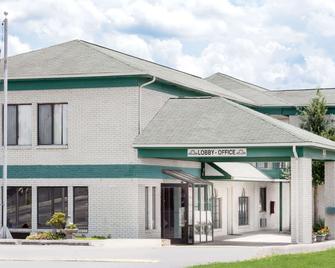 Days Inn by Wyndham Morristown - Morristown - Building