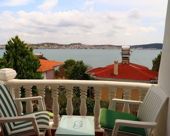 Güzelyali Butik Otel - Ayvalik - Balcony