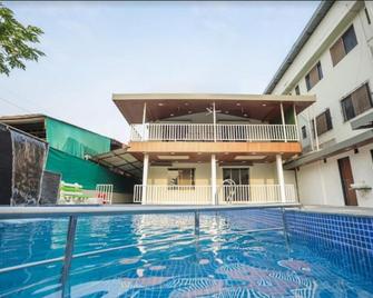 Hotel Sai Niwas - Lonavala - Pool