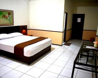 Hotel Augusta Jakarta - Jakarta - Bedroom