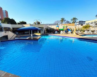 Hotel Ema Palace - São José dos Campos - Pool