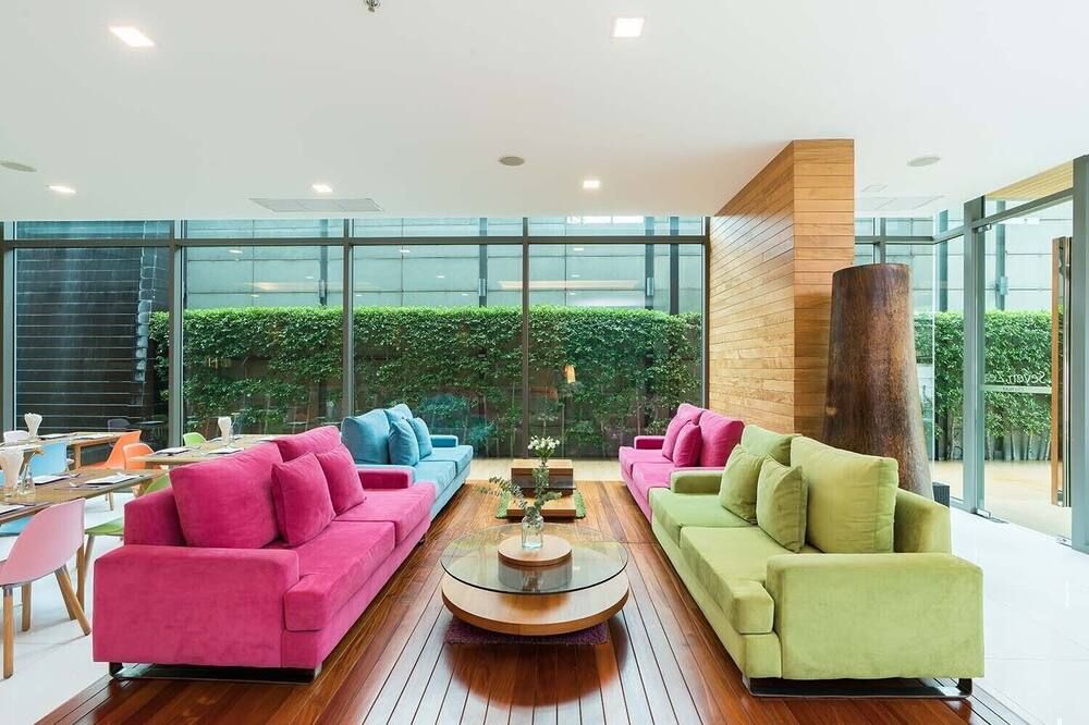 سيفين زي شيك هوتل