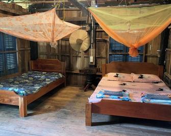 Family Batcave Homestay - Banan - Chambre