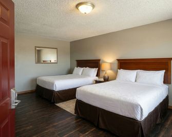 Hiway Inn Express Elk City Route 66 - Elk City - Bedroom