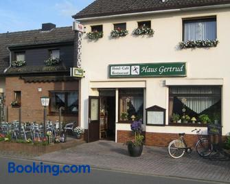Hotel Restaurant Haus Gertrud - Simmerath - Building