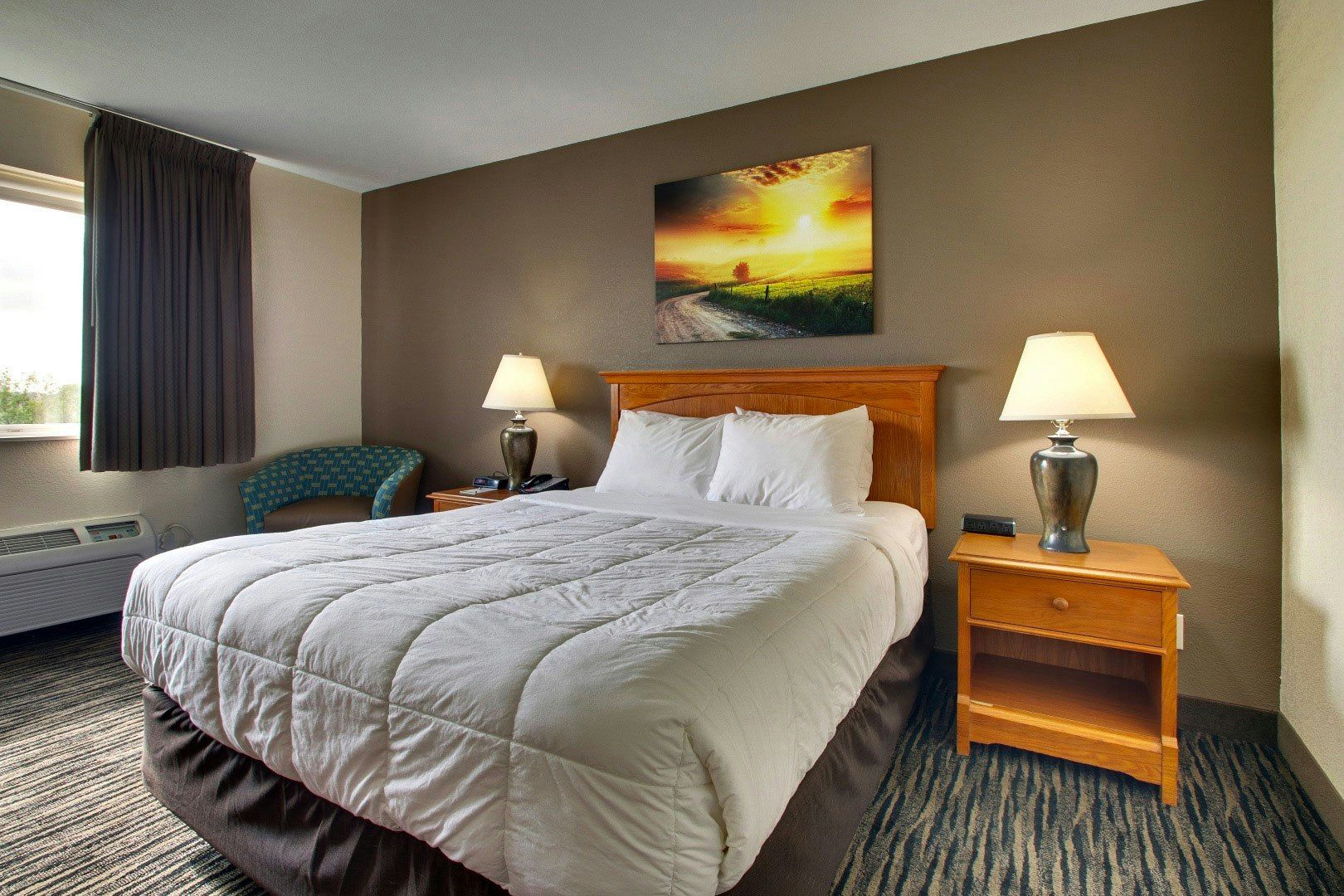 Everspring Inn & Suites