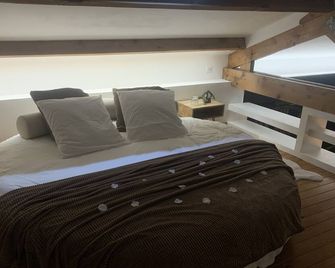 Pasithea Loft Spa Privatif - Calais - Habitación