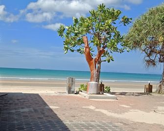 D.R. Lanta Bay Resort - Ko Lanta - Beach
