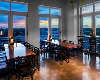 Hyatt House Charleston Historic District - צ'רלסטון - מסעדה