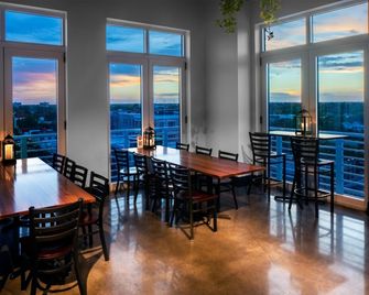 Hyatt House Charleston Historic District - צ'רלסטון - מסעדה