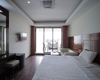 Cool Stay Home - Kodaikanal - Bedroom