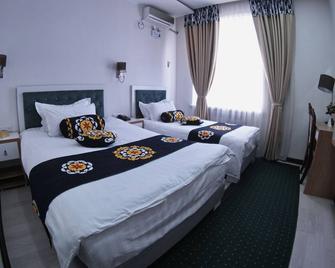 로하트 호텔 - 두산베 - 침실