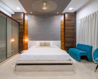 Hylife hotels and conventions - Mancherial - Bedroom