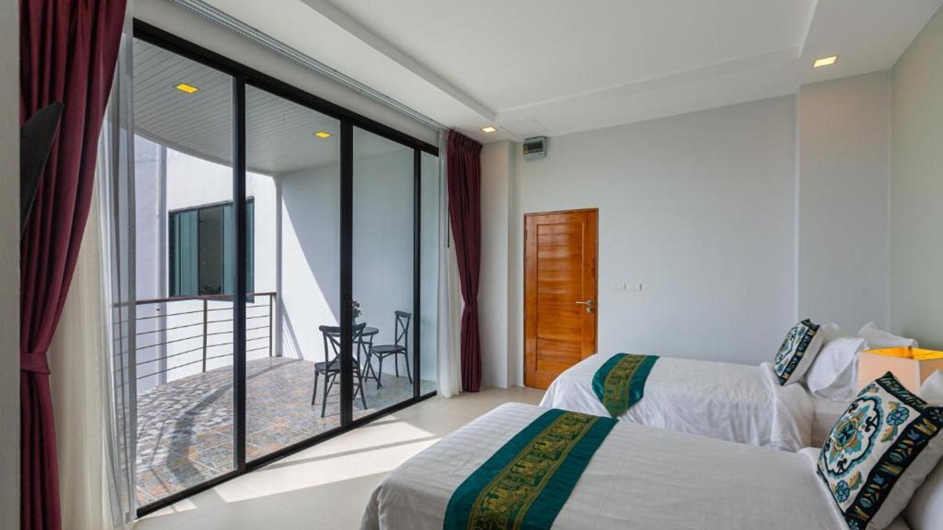 Rossarin Sea View Patong