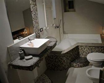 Antica Corte del Castello - Fiano Romano - Badkamer
