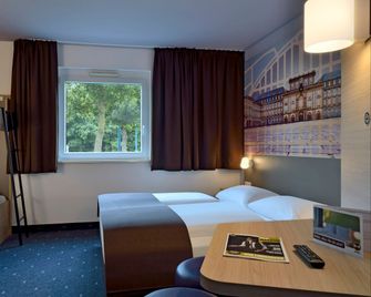 B&B Hotel Mannheim-Neuostheim - Mannheim - Schlafzimmer