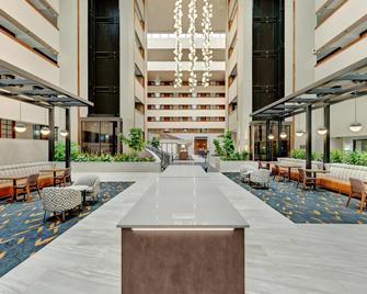 Embassy Suites by Hilton Oklahoma City Will Rogers Airport - Oklahoma City - Lobby