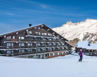 Hotel La Tarentaise - Les Allues - Building
