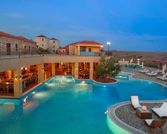 Superior Suite with Sea View / Varos Village Boutique Hotel - Város - Pool
