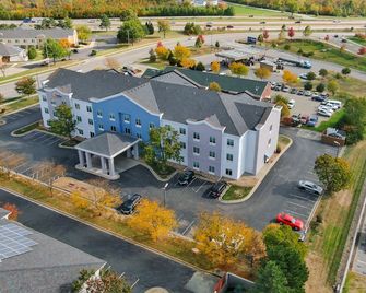 Comfort Suites Kansas City-Liberty - Kansas City - Byggnad