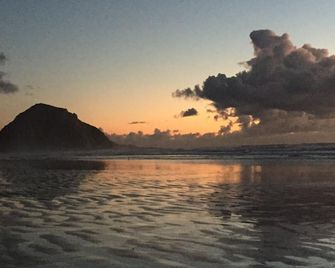 Beach Bungalow Inn and Suites - Morro Bay