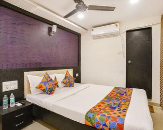 Fabexpress Accore Inn - Mumbai - Bedroom