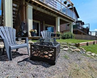 A place full of character and charm-Gateway to Canadian Rockies - Cochrane