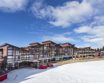 10m from ski slopes, 1st floor, view valley, balcony, tv, 21m², Les Arcs - Arc 1600 - Edifício