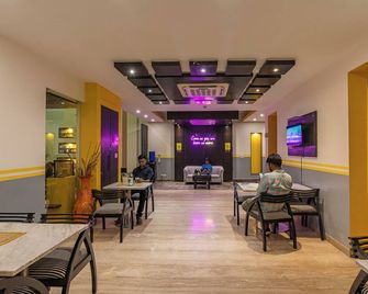 The Hosteller Delhi - Nova Deli - Restaurante