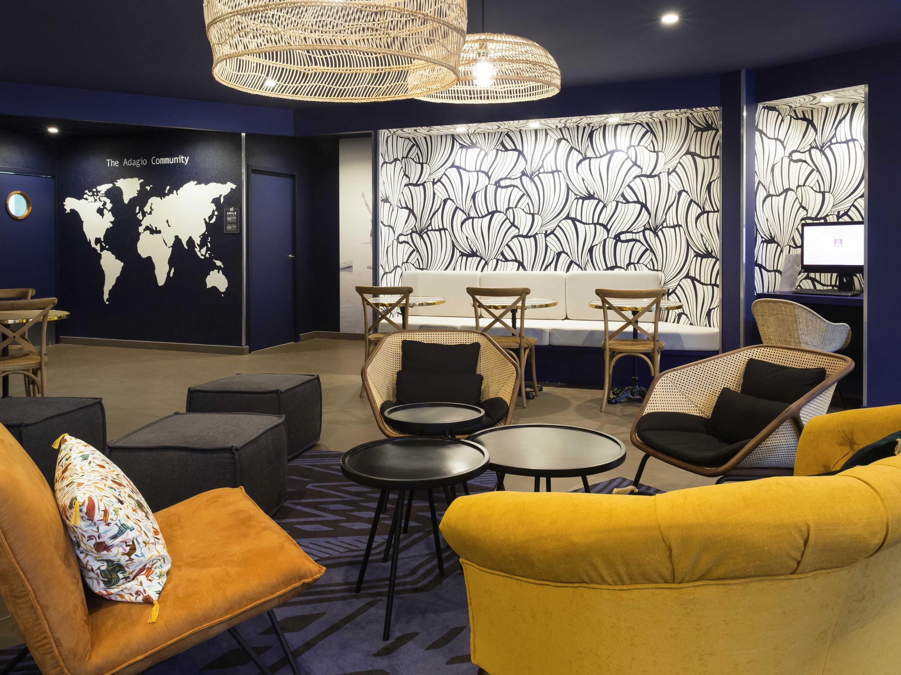 أداغيو أنِسي سنتر للشقق الفندقية - آنسي - ردهة