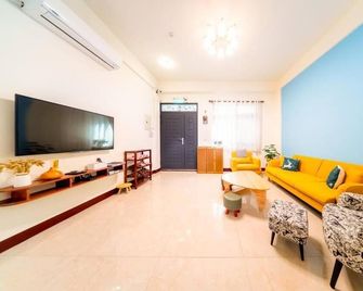 Xiyue Homestay - Jinhu Township - Pokój dzienny