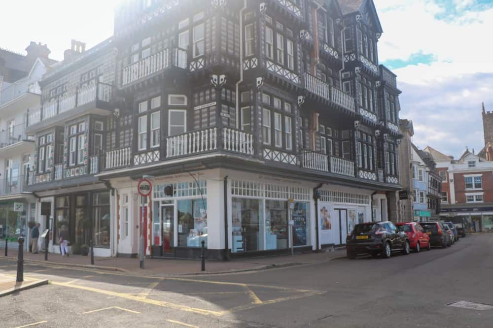 Full Deck - Dartmouth - Gebouw